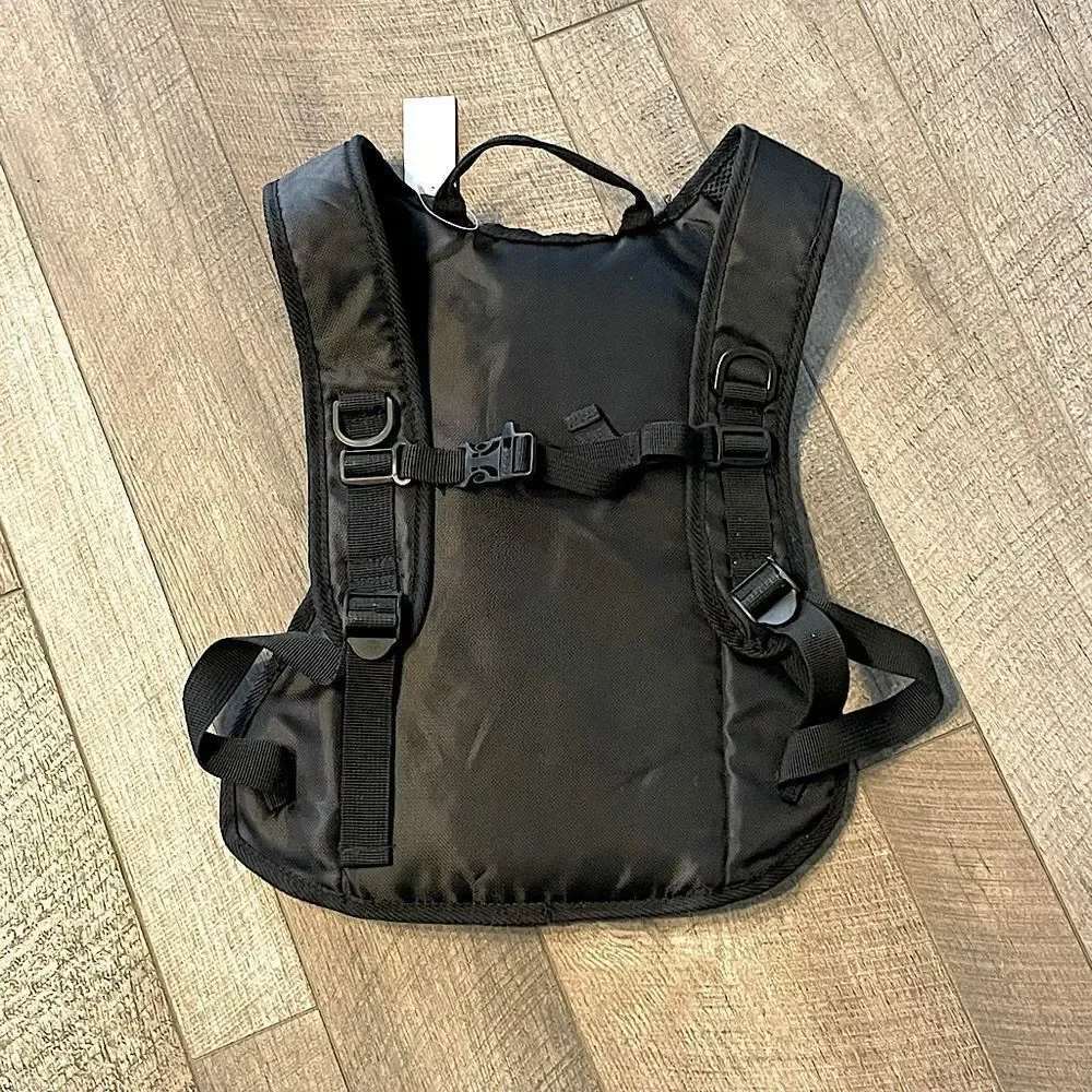 NWT! Form + Focus 1.5 Liter Hydration Backpack. - Picture 3 of 4